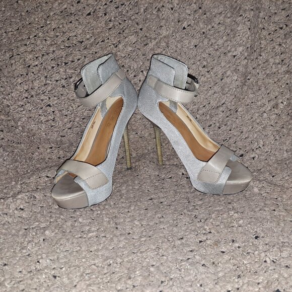 L.A.M.B. Gwen Stefani-Greige Leather Ankle Strap-Silver Nylon-Sz 6.5-Excellent - Picture 4 of 8